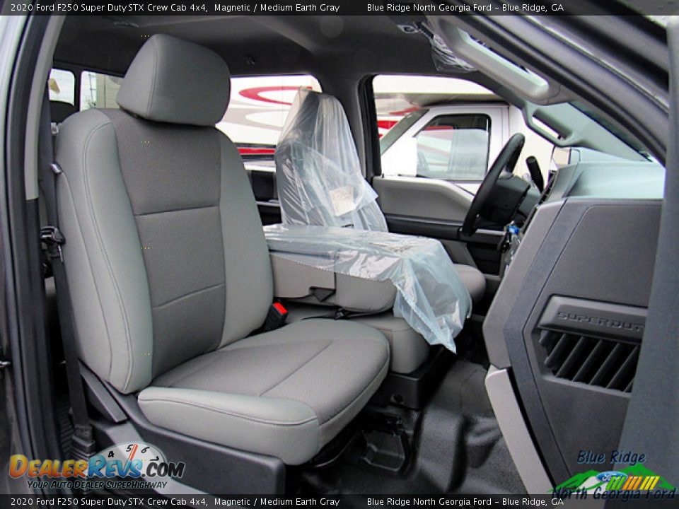 2020 Ford F250 Super Duty STX Crew Cab 4x4 Magnetic / Medium Earth Gray Photo #11