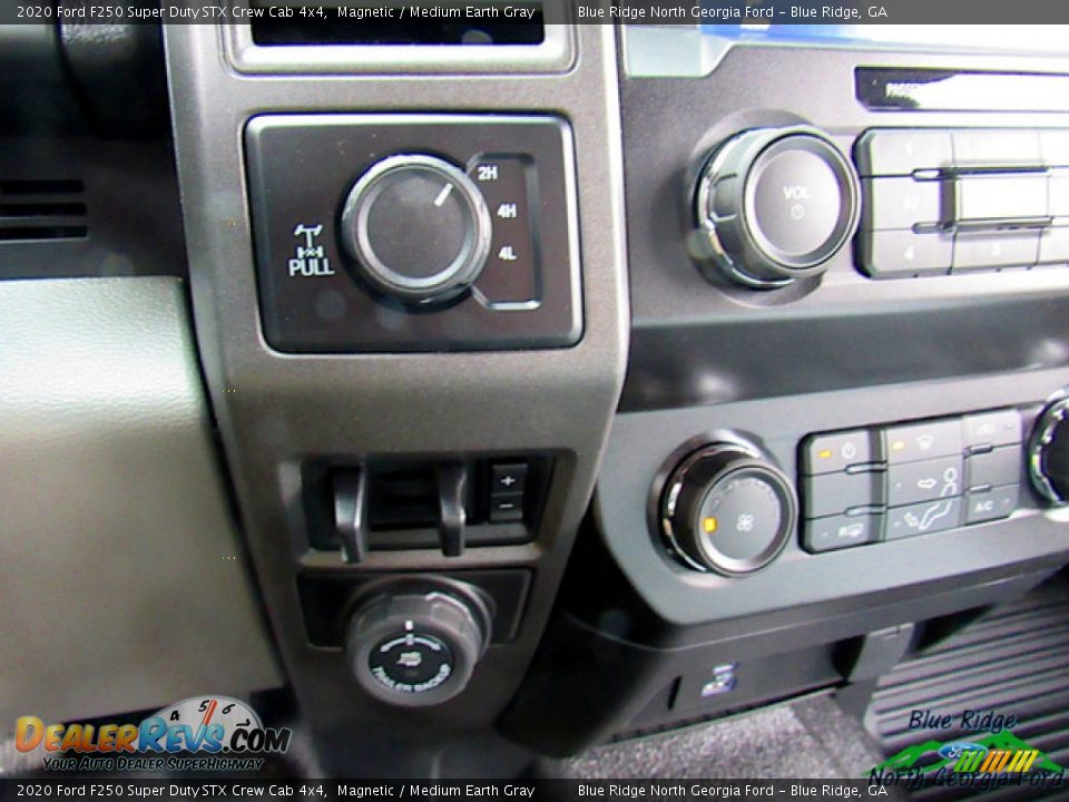 2020 Ford F250 Super Duty STX Crew Cab 4x4 Magnetic / Medium Earth Gray Photo #24