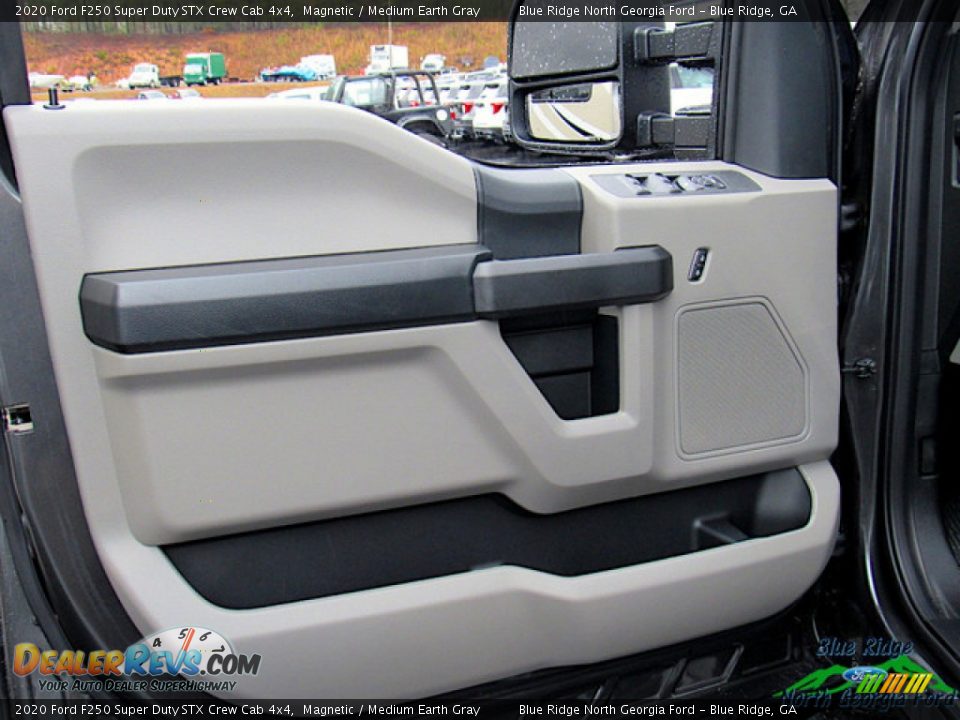 2020 Ford F250 Super Duty STX Crew Cab 4x4 Magnetic / Medium Earth Gray Photo #29