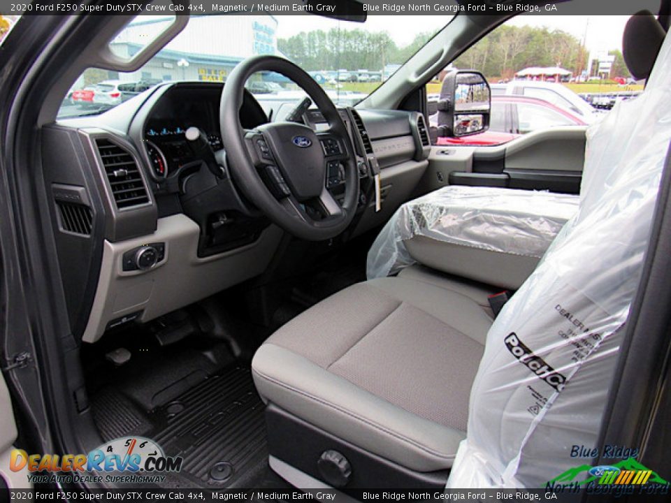 2020 Ford F250 Super Duty STX Crew Cab 4x4 Magnetic / Medium Earth Gray Photo #30