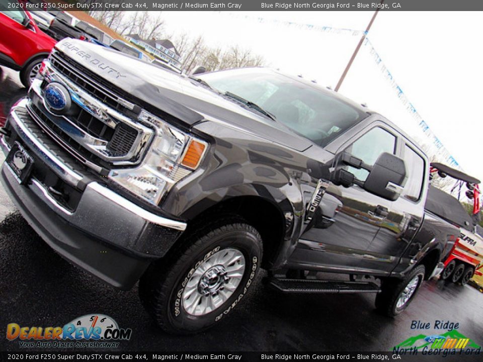 2020 Ford F250 Super Duty STX Crew Cab 4x4 Magnetic / Medium Earth Gray Photo #33