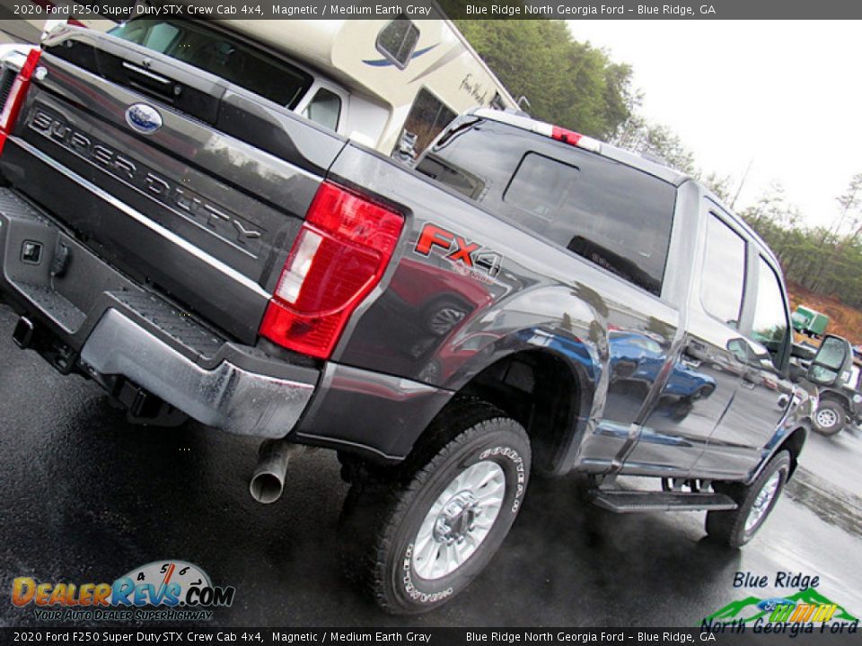 2020 Ford F250 Super Duty STX Crew Cab 4x4 Magnetic / Medium Earth Gray Photo #35
