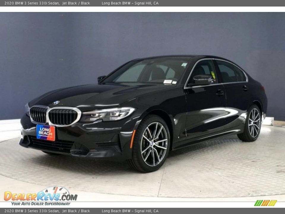 Front 3/4 View of 2020 BMW 3 Series 330i Sedan Photo #12