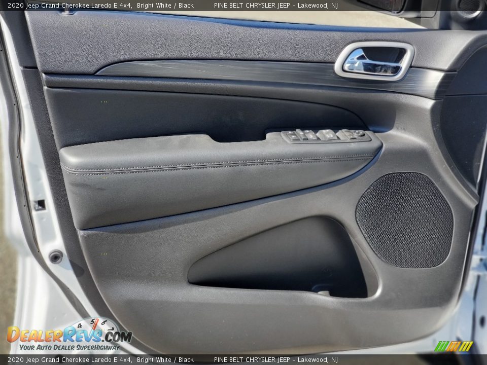 2020 Jeep Grand Cherokee Laredo E 4x4 Bright White / Black Photo #11