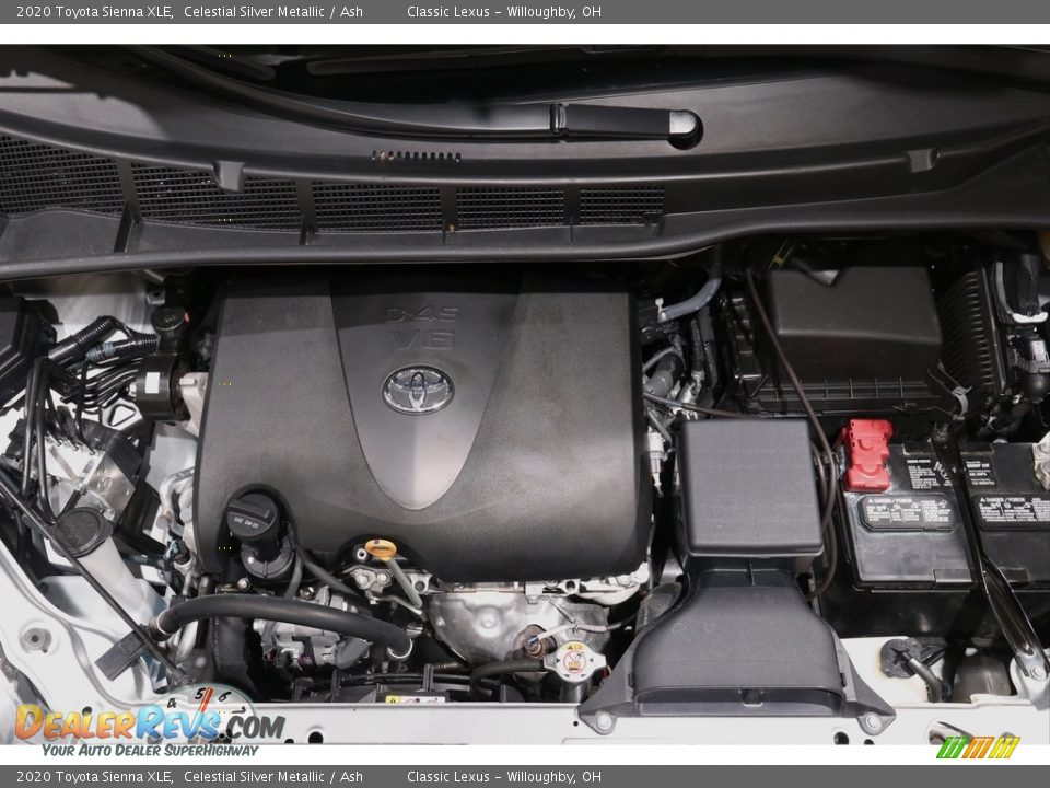 2020 Toyota Sienna XLE Celestial Silver Metallic / Ash Photo #28