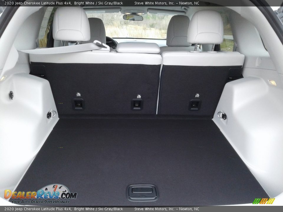 2020 Jeep Cherokee Latitude Plus 4x4 Bright White / Ski Gray/Black Photo #14