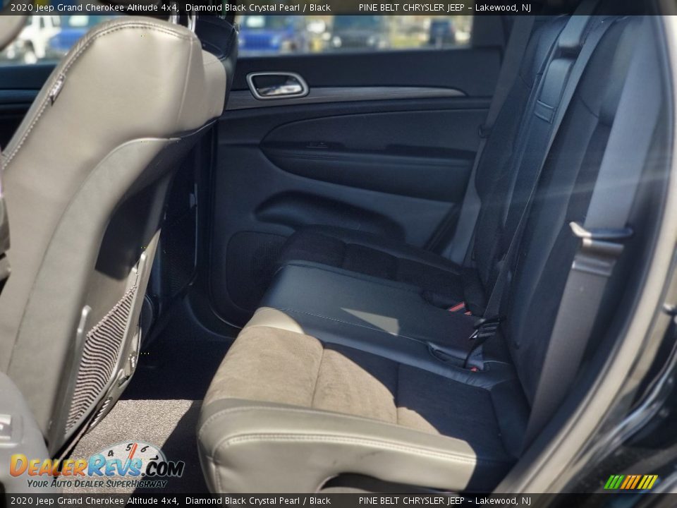 2020 Jeep Grand Cherokee Altitude 4x4 Diamond Black Crystal Pearl / Black Photo #9