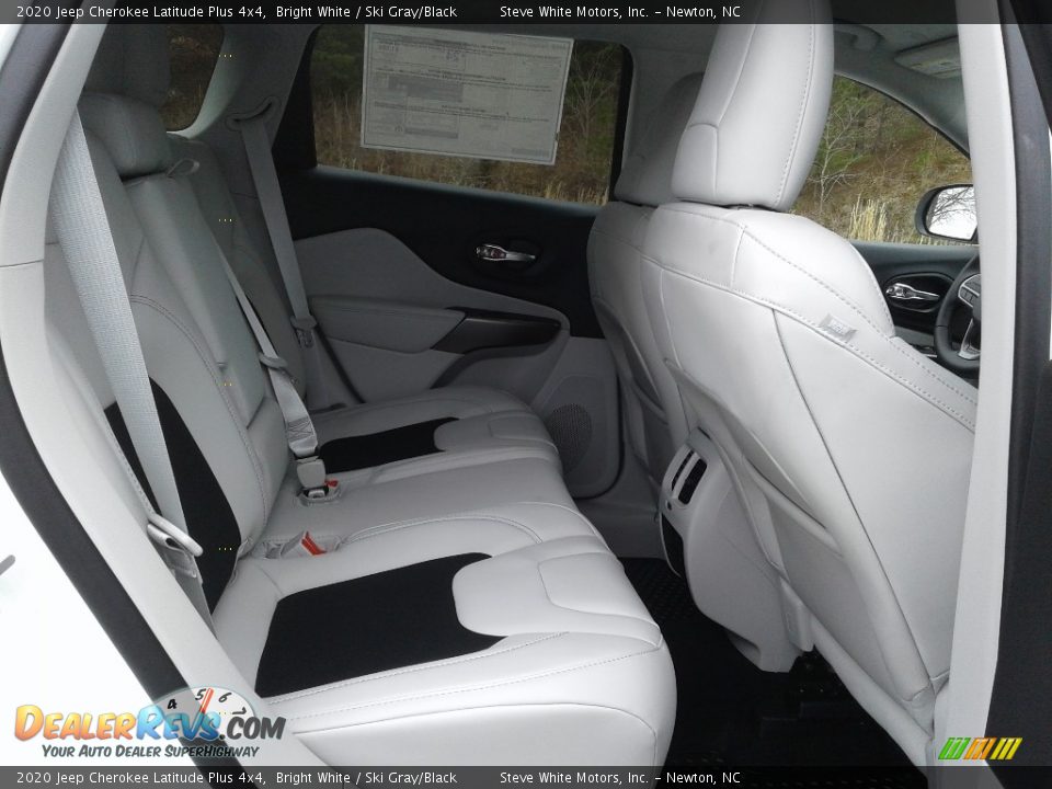 2020 Jeep Cherokee Latitude Plus 4x4 Bright White / Ski Gray/Black Photo #16