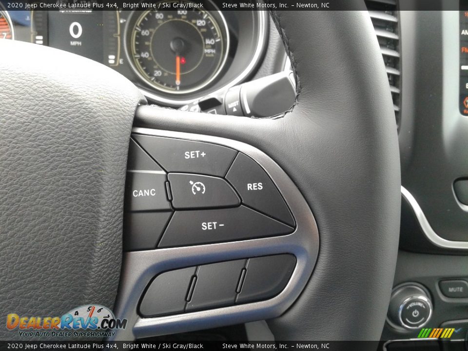 2020 Jeep Cherokee Latitude Plus 4x4 Bright White / Ski Gray/Black Photo #20