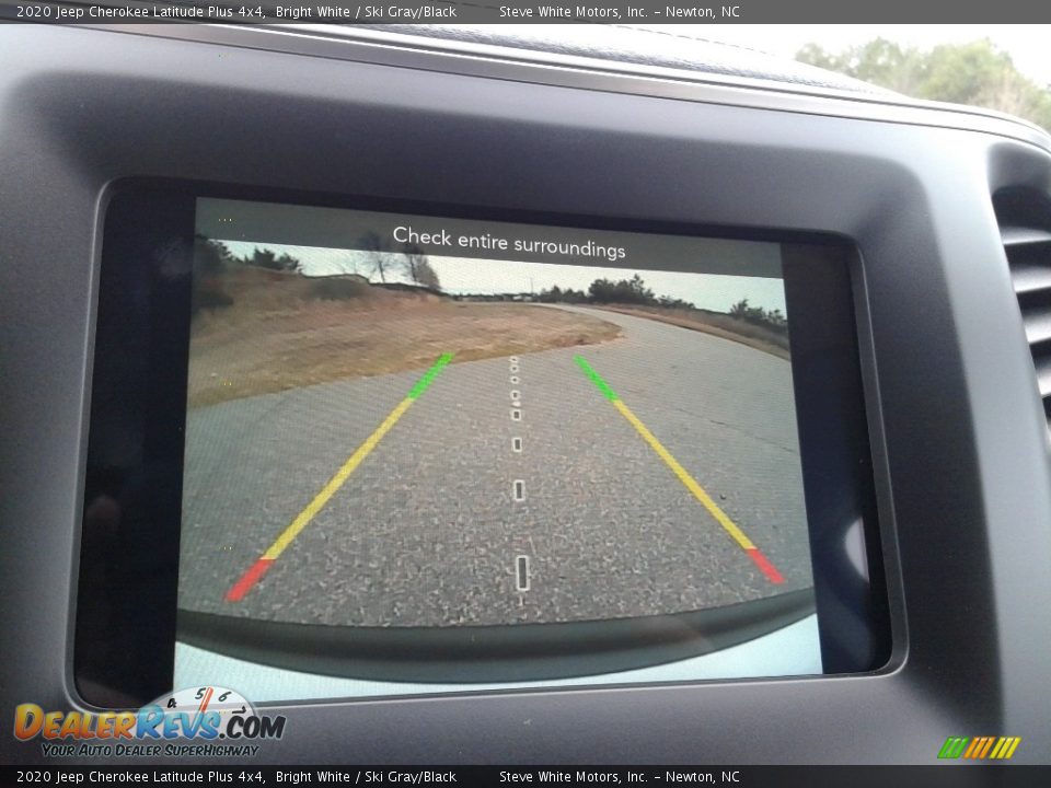 2020 Jeep Cherokee Latitude Plus 4x4 Bright White / Ski Gray/Black Photo #25