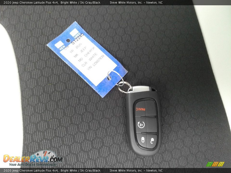 2020 Jeep Cherokee Latitude Plus 4x4 Bright White / Ski Gray/Black Photo #31