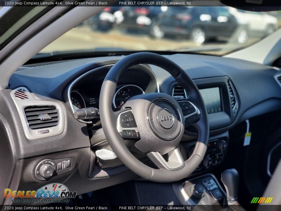 2020 Jeep Compass Latitude 4x4 Olive Green Pearl / Black Photo #10