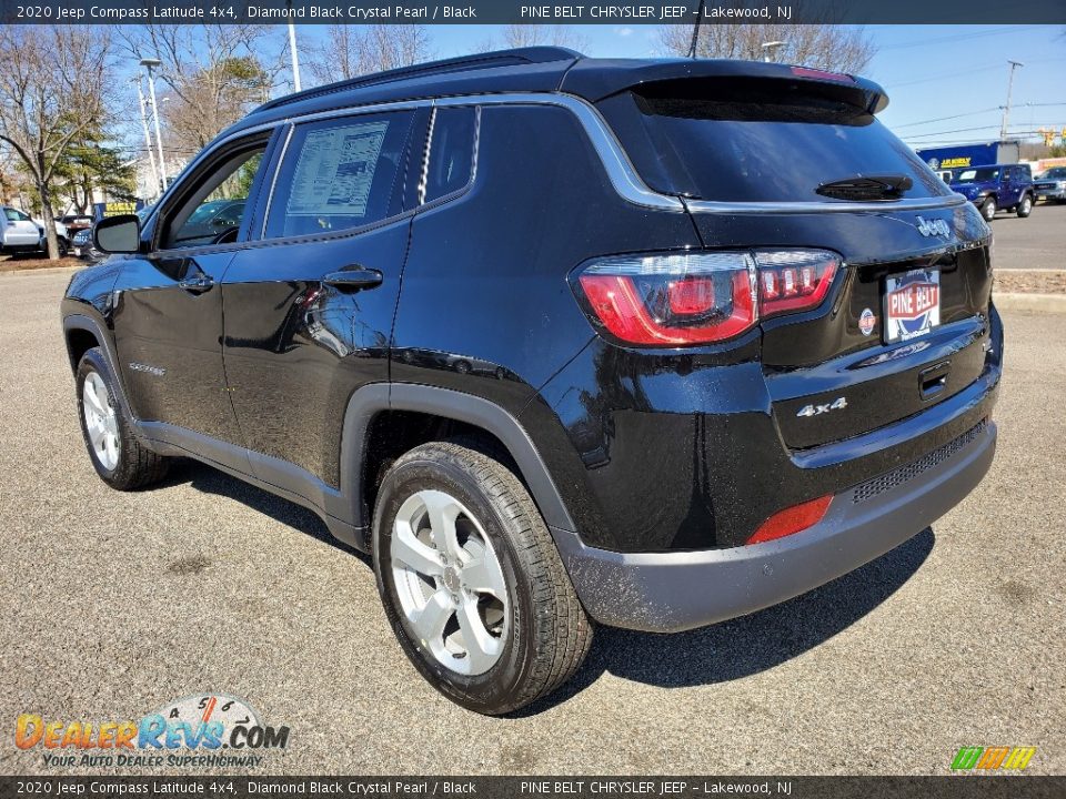 2020 Jeep Compass Latitude 4x4 Diamond Black Crystal Pearl / Black Photo #6