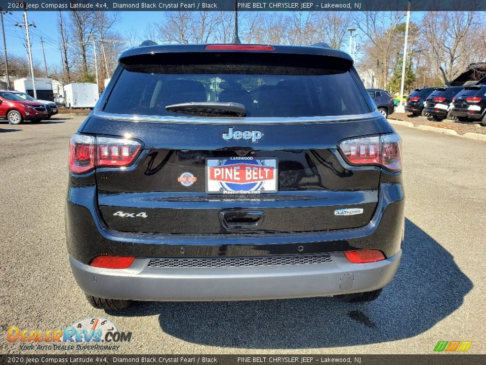 2020 Jeep Compass Latitude 4x4 Diamond Black Crystal Pearl / Black Photo #7