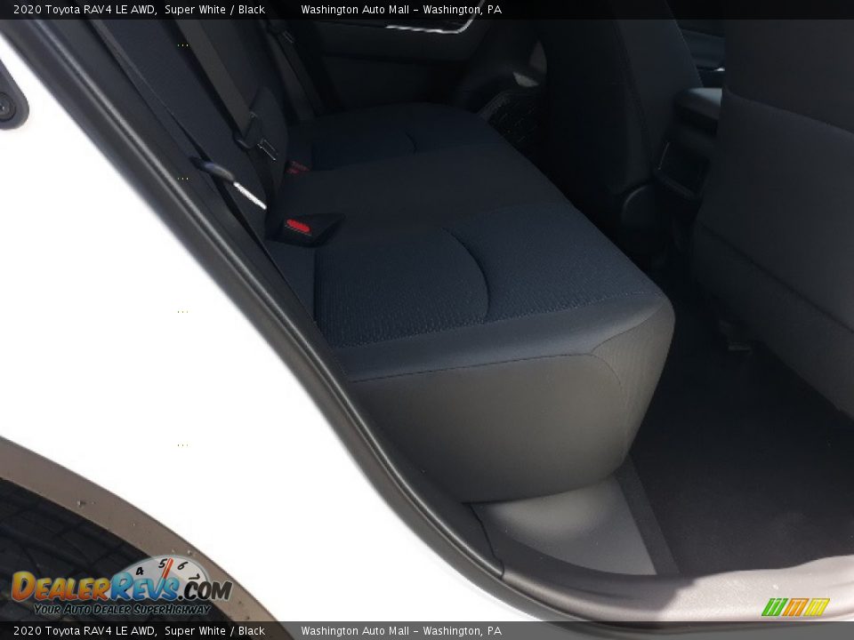 2020 Toyota RAV4 LE AWD Super White / Black Photo #34