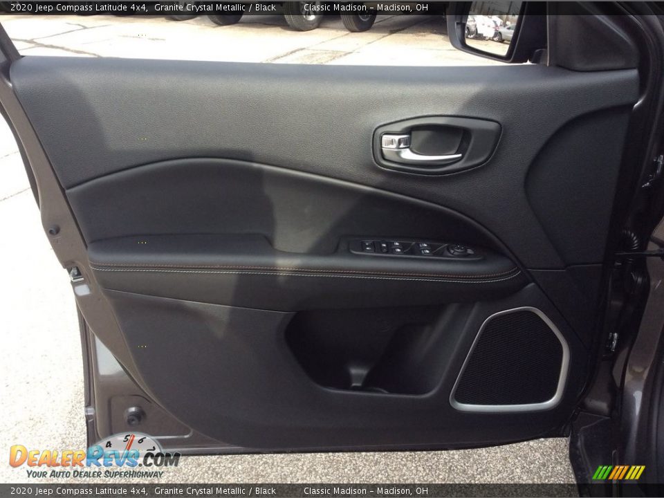 2020 Jeep Compass Latitude 4x4 Granite Crystal Metallic / Black Photo #10
