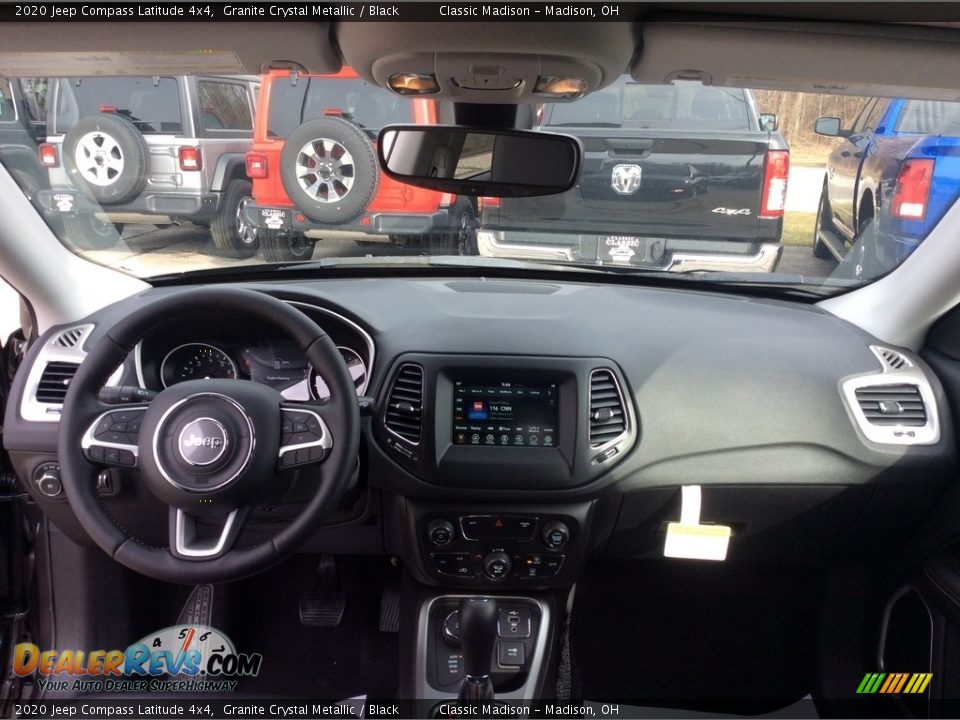 2020 Jeep Compass Latitude 4x4 Granite Crystal Metallic / Black Photo #12
