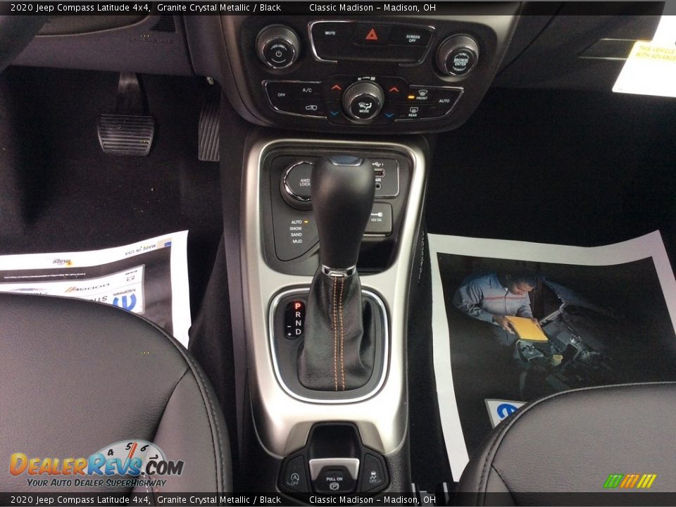 2020 Jeep Compass Latitude 4x4 Granite Crystal Metallic / Black Photo #16