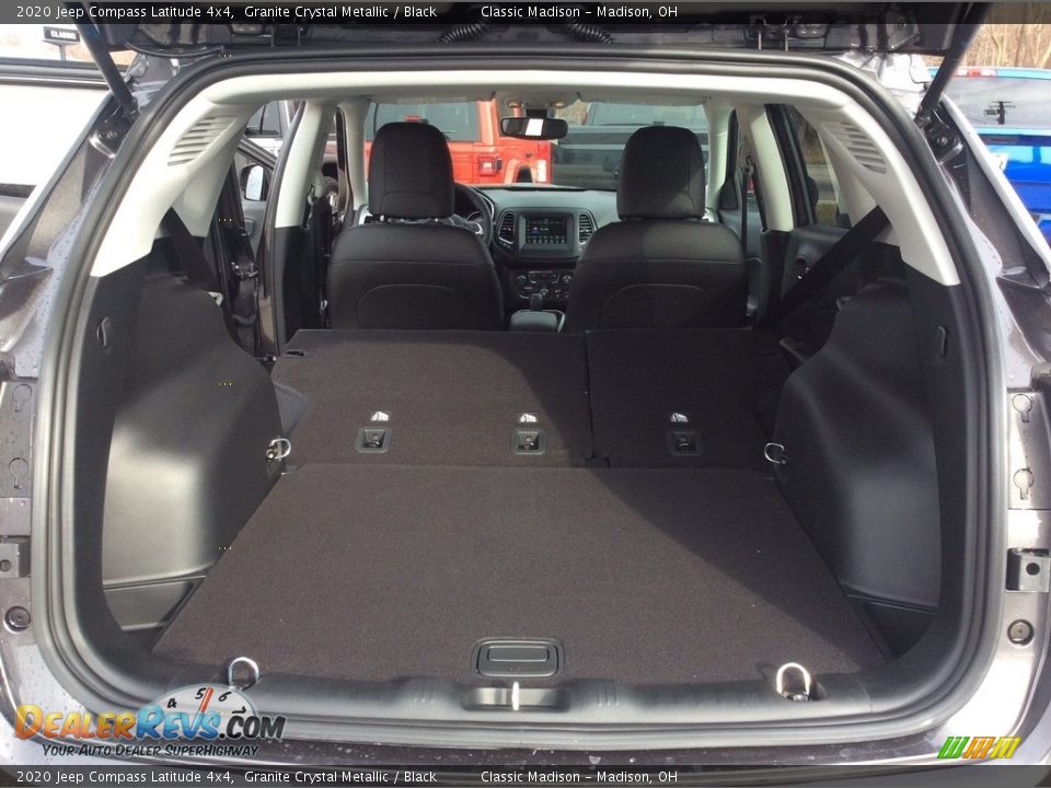 2020 Jeep Compass Latitude 4x4 Granite Crystal Metallic / Black Photo #19