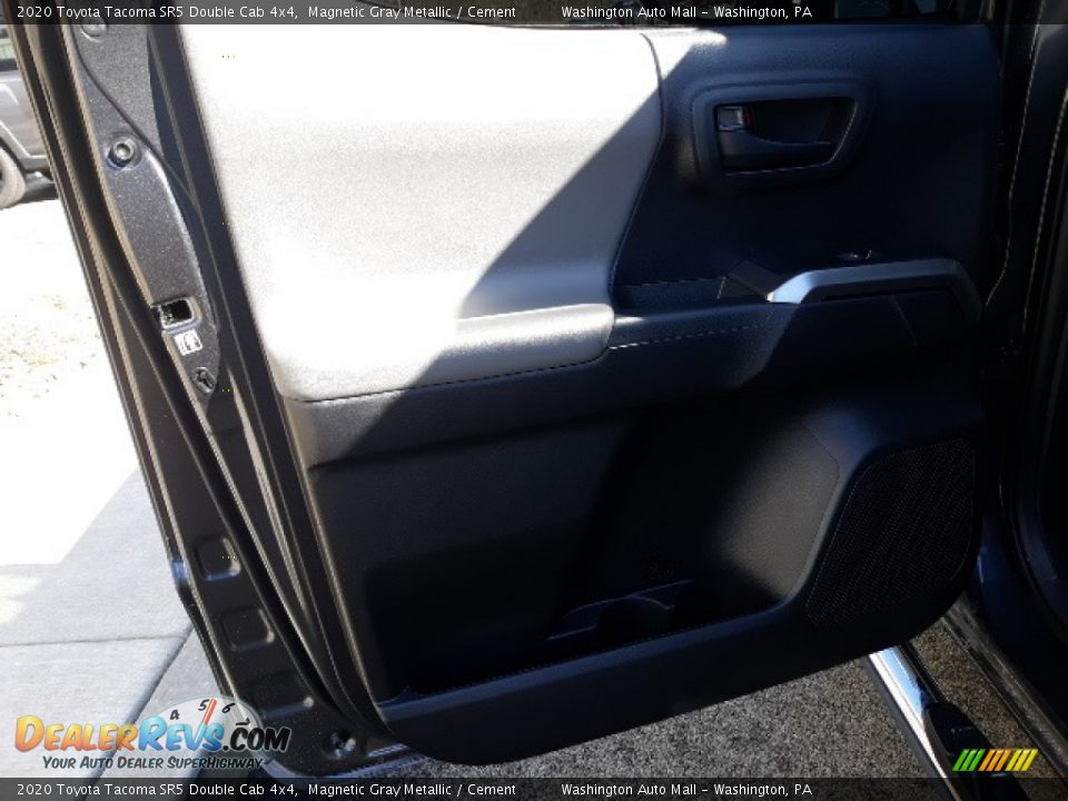 2020 Toyota Tacoma SR5 Double Cab 4x4 Magnetic Gray Metallic / Cement Photo #31