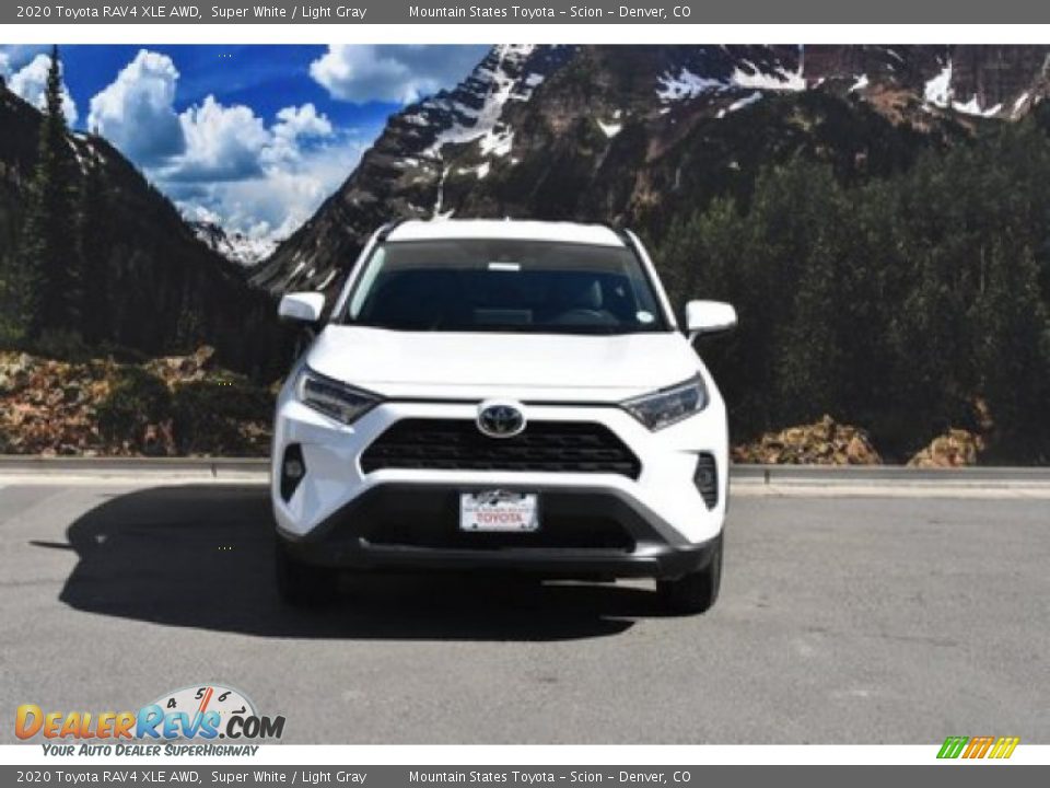 2020 Toyota RAV4 XLE AWD Super White / Light Gray Photo #2