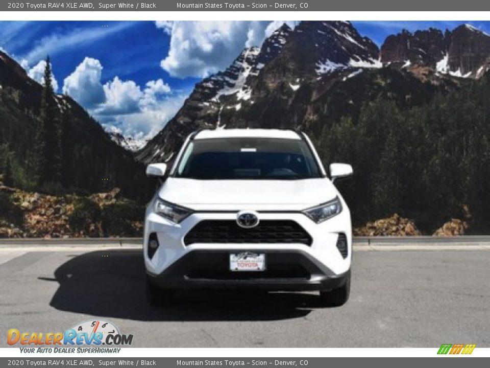 2020 Toyota RAV4 XLE AWD Super White / Black Photo #2