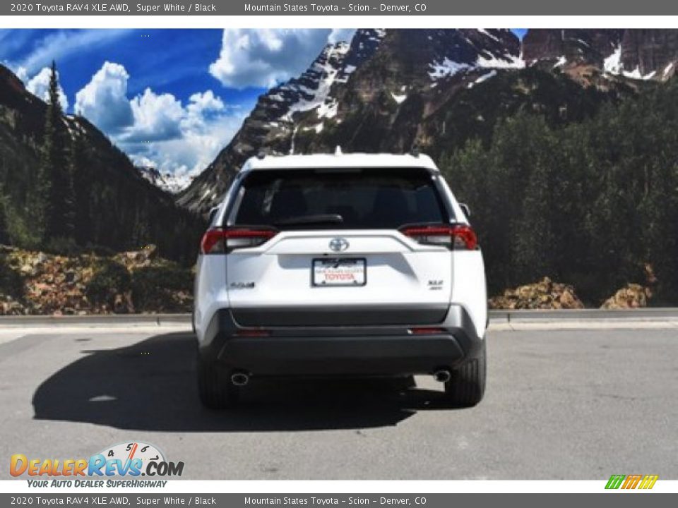 2020 Toyota RAV4 XLE AWD Super White / Black Photo #4