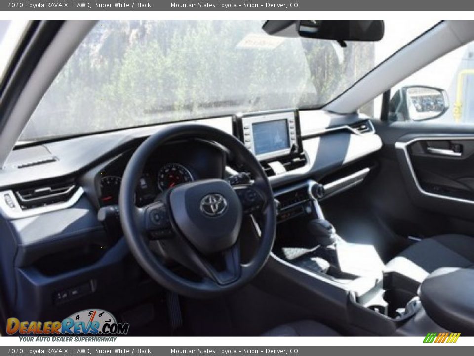 2020 Toyota RAV4 XLE AWD Super White / Black Photo #5