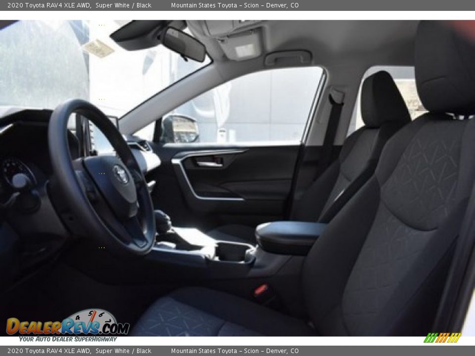 2020 Toyota RAV4 XLE AWD Super White / Black Photo #6
