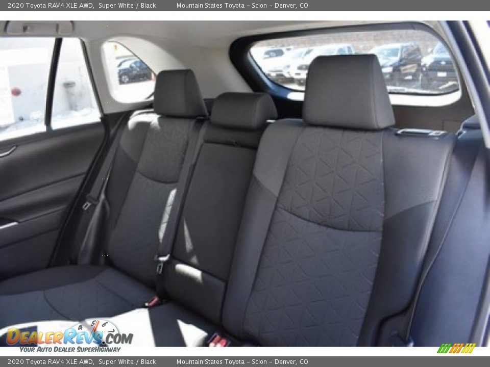 2020 Toyota RAV4 XLE AWD Super White / Black Photo #9