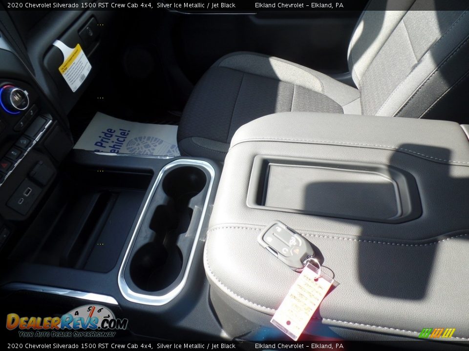 2020 Chevrolet Silverado 1500 RST Crew Cab 4x4 Silver Ice Metallic / Jet Black Photo #33