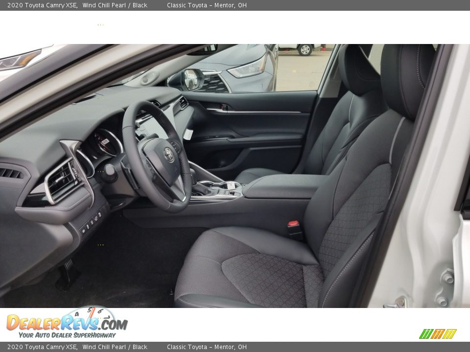 2020 Toyota Camry XSE Wind Chill Pearl / Black Photo #2