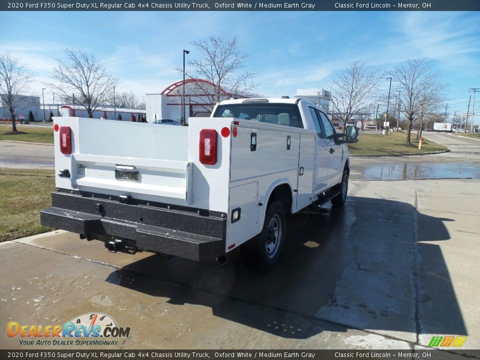 2020 Ford F350 Super Duty XL Regular Cab 4x4 Chassis Utility Truck Oxford White / Medium Earth Gray Photo #8