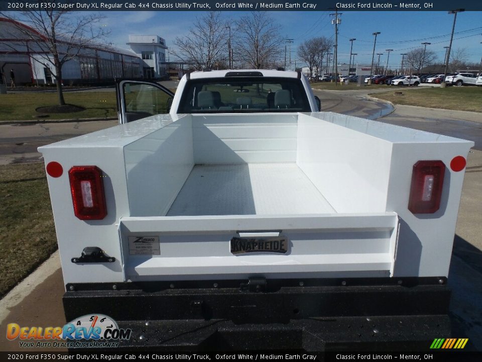 2020 Ford F350 Super Duty XL Regular Cab 4x4 Chassis Utility Truck Oxford White / Medium Earth Gray Photo #14