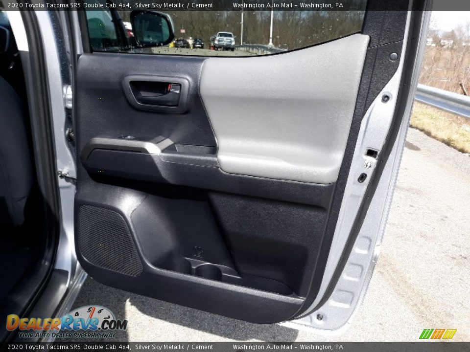 2020 Toyota Tacoma SR5 Double Cab 4x4 Silver Sky Metallic / Cement Photo #36