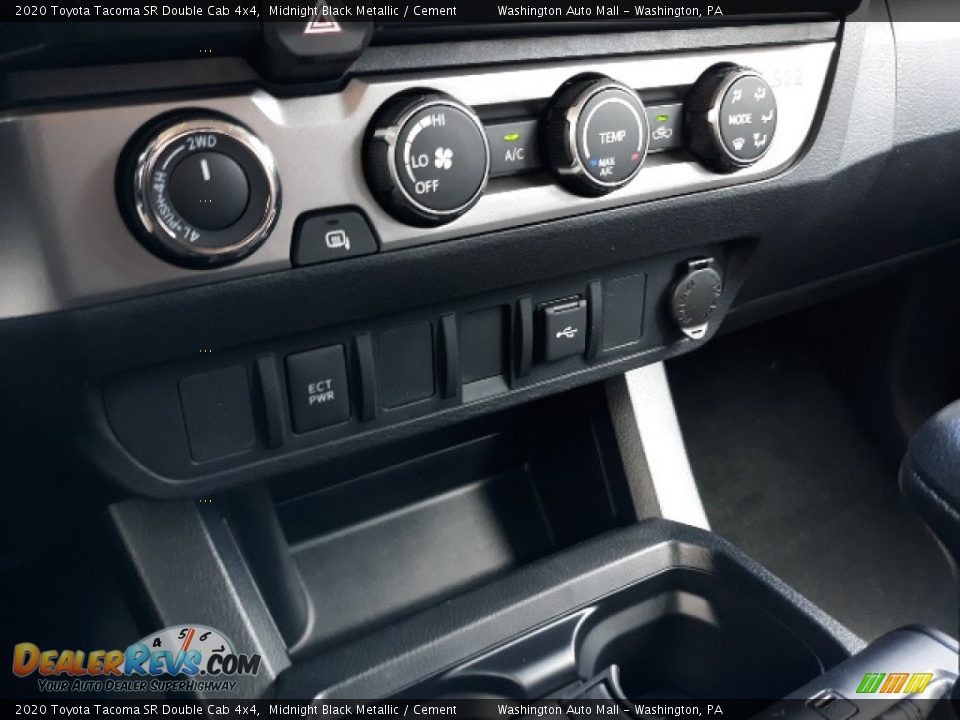 2020 Toyota Tacoma SR Double Cab 4x4 Midnight Black Metallic / Cement Photo #14