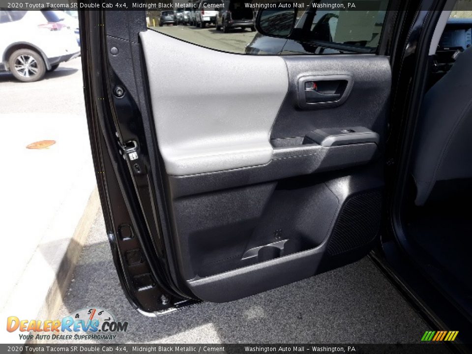 2020 Toyota Tacoma SR Double Cab 4x4 Midnight Black Metallic / Cement Photo #31