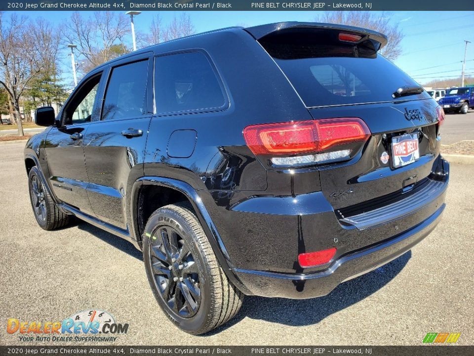2020 Jeep Grand Cherokee Altitude 4x4 Diamond Black Crystal Pearl / Black Photo #6