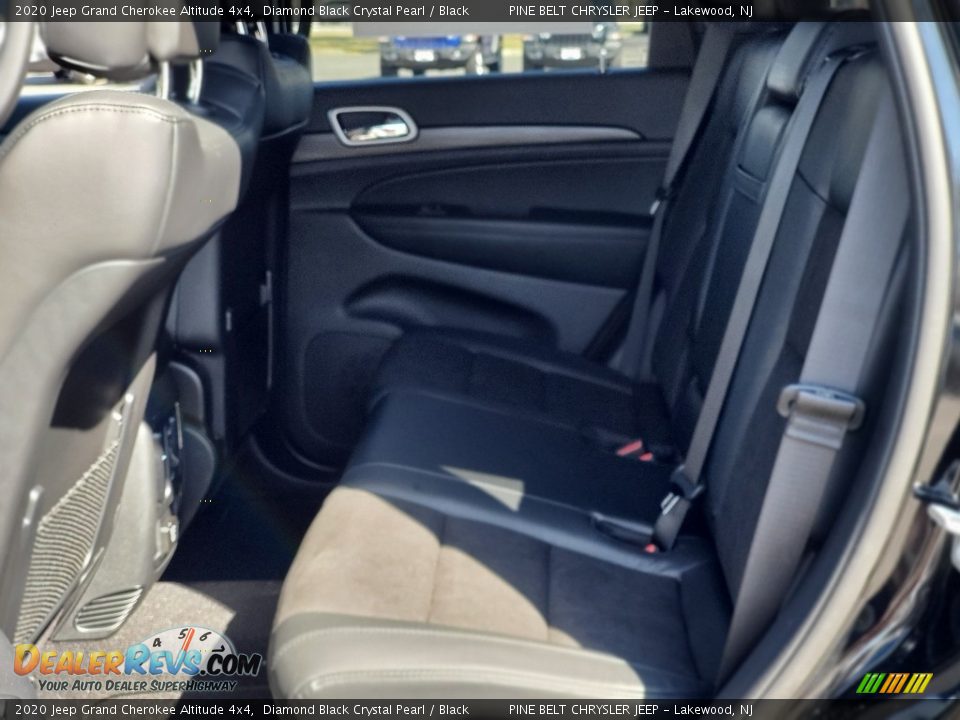 2020 Jeep Grand Cherokee Altitude 4x4 Diamond Black Crystal Pearl / Black Photo #9