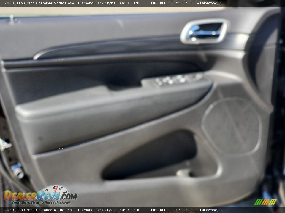 2020 Jeep Grand Cherokee Altitude 4x4 Diamond Black Crystal Pearl / Black Photo #11