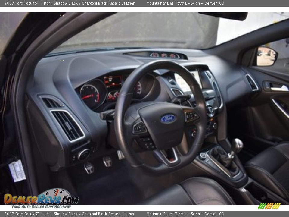 2017 Ford Focus ST Hatch Shadow Black / Charcoal Black Recaro Leather Photo #10