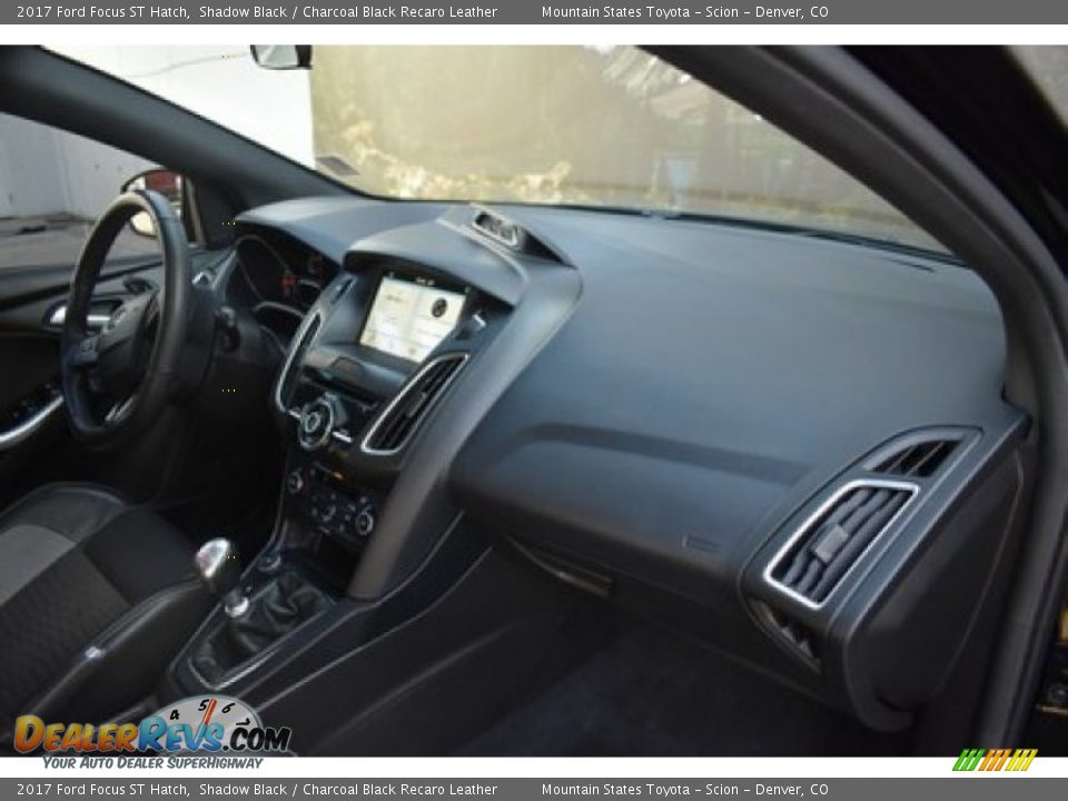 2017 Ford Focus ST Hatch Shadow Black / Charcoal Black Recaro Leather Photo #17