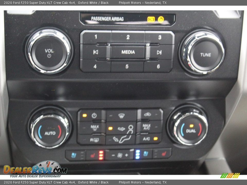 2020 Ford F250 Super Duty XLT Crew Cab 4x4 Oxford White / Black Photo #16