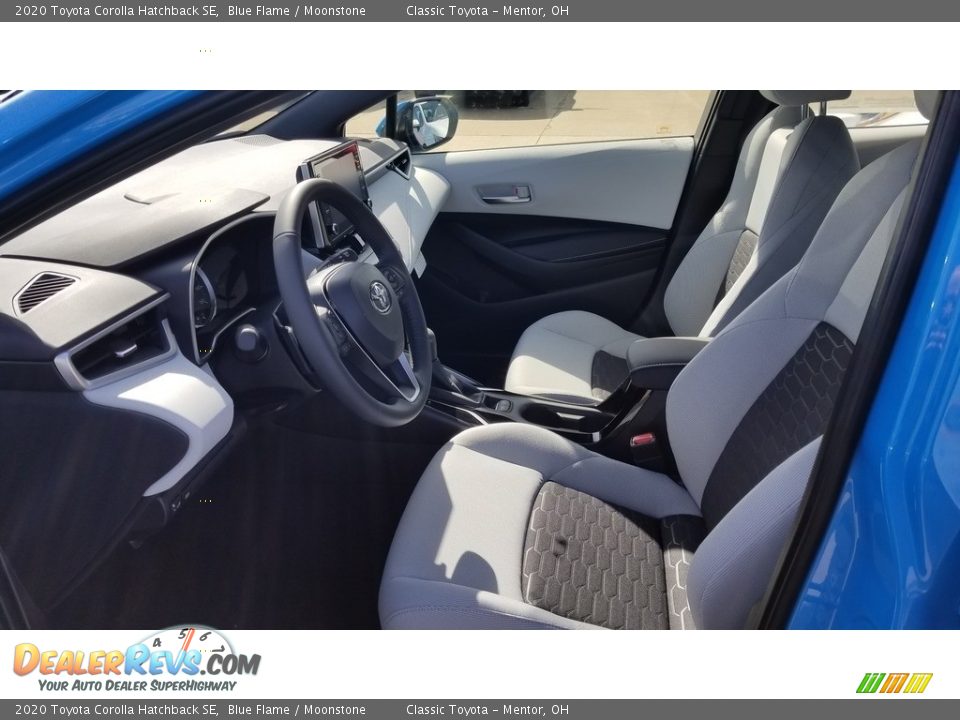2020 Toyota Corolla Hatchback SE Blue Flame / Moonstone Photo #2