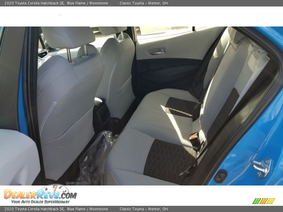 2020 Toyota Corolla Hatchback SE Blue Flame / Moonstone Photo #3