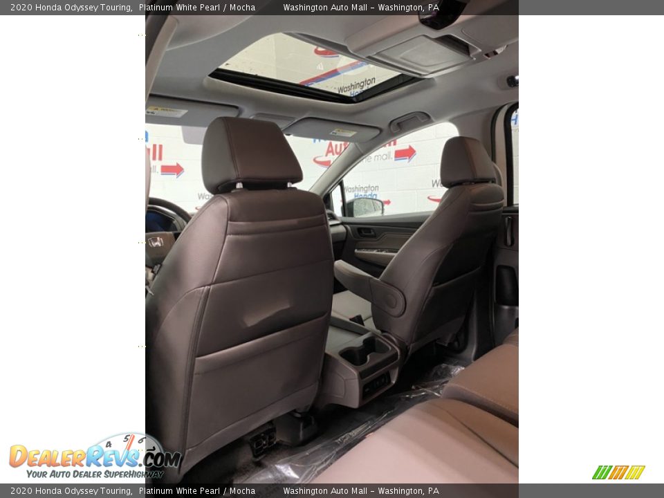 2020 Honda Odyssey Touring Platinum White Pearl / Mocha Photo #18