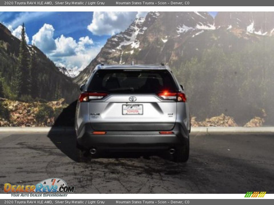 2020 Toyota RAV4 XLE AWD Silver Sky Metallic / Light Gray Photo #4