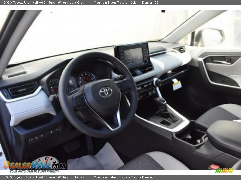 2020 Toyota RAV4 XLE AWD Super White / Light Gray Photo #5