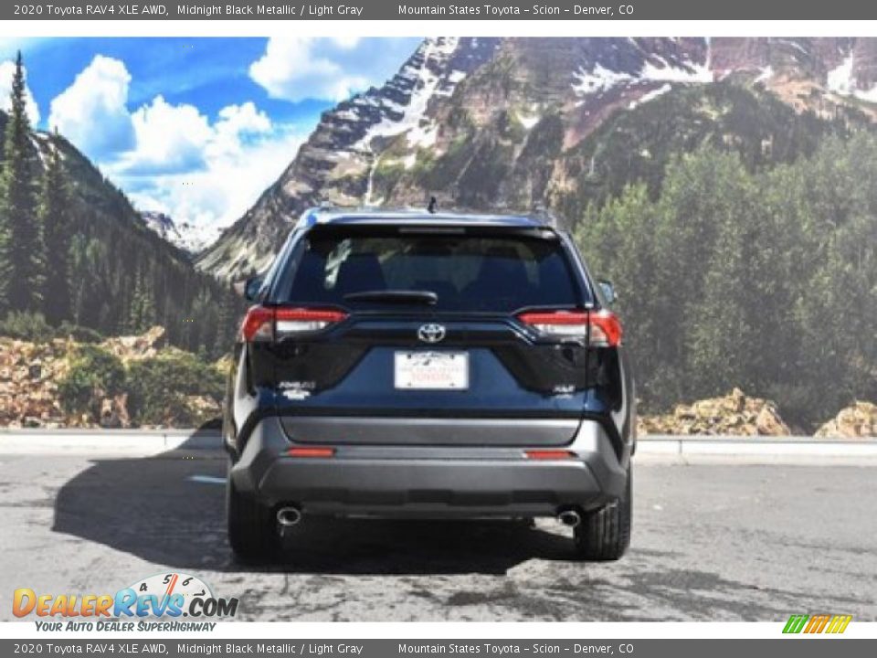 2020 Toyota RAV4 XLE AWD Midnight Black Metallic / Light Gray Photo #4