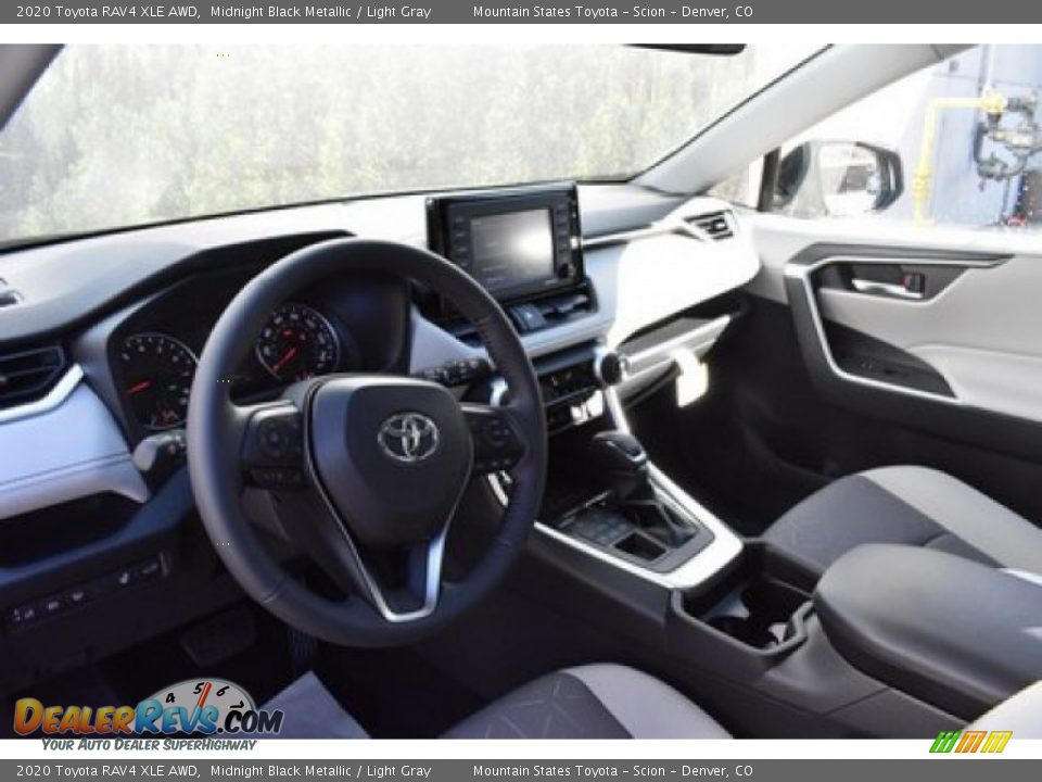 2020 Toyota RAV4 XLE AWD Midnight Black Metallic / Light Gray Photo #5